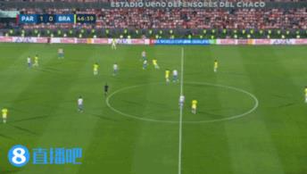 在巴西难破门！罗德里戈晃过对手精彩过人，随后射门打高